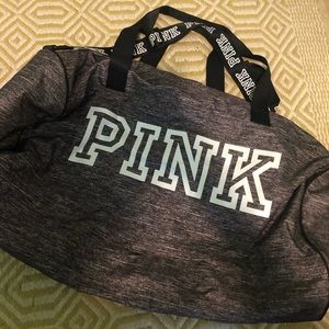 Pink Duffle bag NEVER USED!!!!! BRAND NEW $10